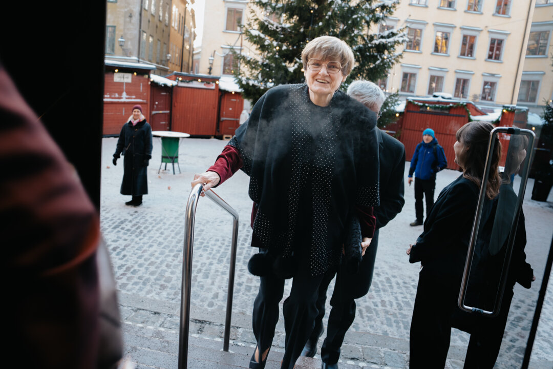 Katalin Karikó arriving at the Nobel Prize Museum