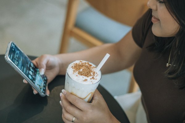 Devenez un Virtuose de l'Humour : Formation Complète en Stand-Up pour Dominer la Scène Comique